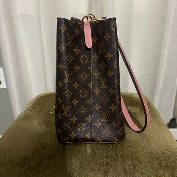 Louis Vuitton Monogram Brown and Pink Shoulder Bag - Picture 4 of 6
